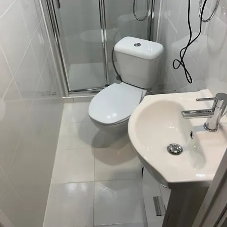 Apartamento Bernardim Ribeiro 3 Andar Bed and Breakfast *