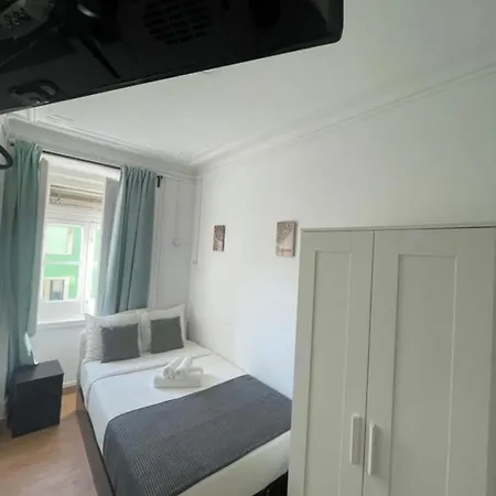 Apartamento Bernardim Ribeiro 3 Andar Bed & Breakfast Lisbon