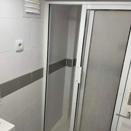 Apartamento Bernardim Ribeiro 3 Andar Bed & Breakfast *